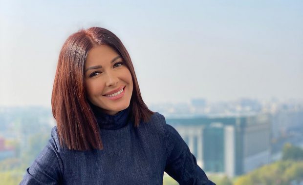 Imagine Stire Ilinca Vandici, detalii despre depresia postnatală prin care a trecut după ce a născut. „Lucrez de un an de zile cu un terapeut care mă ajută să înțeleg” | 2review.ro