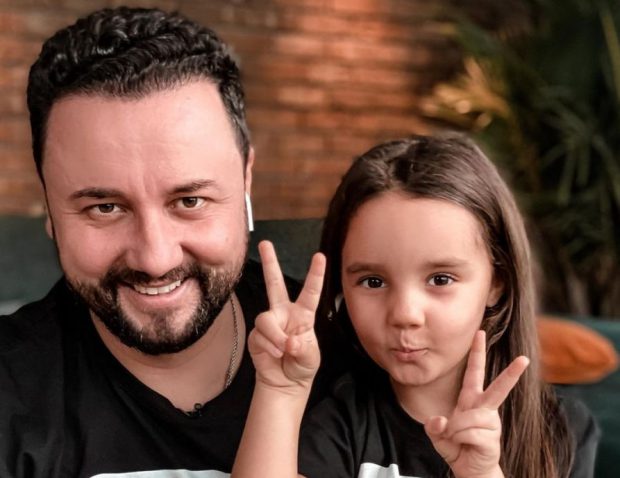 Imagine Stire Fiica Andrei si a lui Cătălin Maruţă are peste 150.000 de urmăritori pe Youtube. Cum a fost răsplătită Eva. „Sunt mândră de faptul că e atât de ambițioasă” | 2review.ro