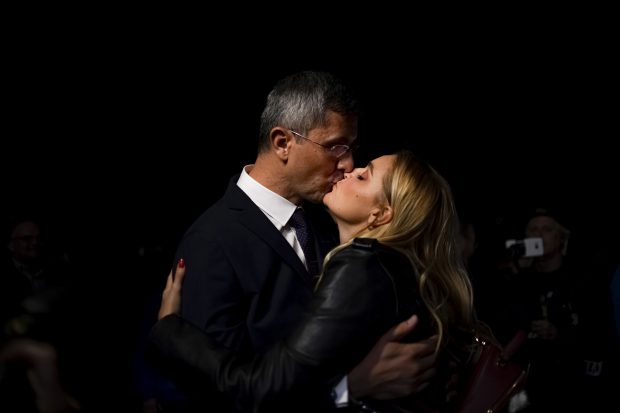 Dan Barna se înclină în fața soției: „Îmi este superioară în multe situații. Și face ciorbe fabuloase”