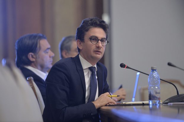 Iulian Bulai, despre ziua de 24 ianuarie: Aveți opțiunea să aruncați cu ouă în parlamentari, la Iași și Focșani