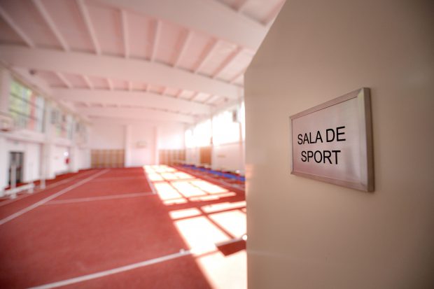 Ministrul educației: „Nu există state europene care să oblige la purtarea măștii în orele de sport”