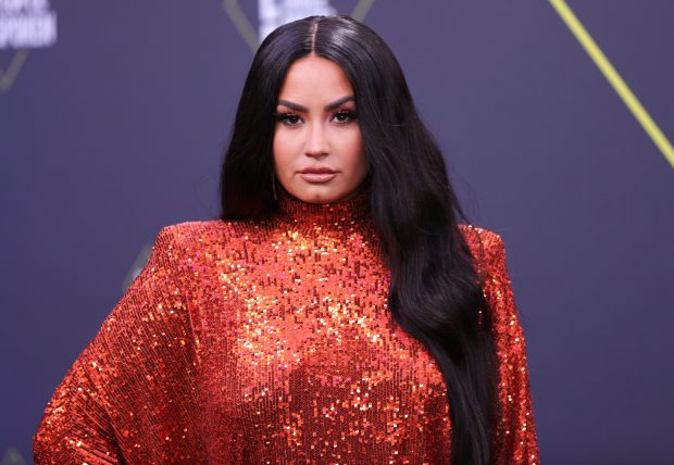 Imagine Stire Cântăreața Demi Lovato mărturisește că a fost violată în adolescenţă | 2review.ro