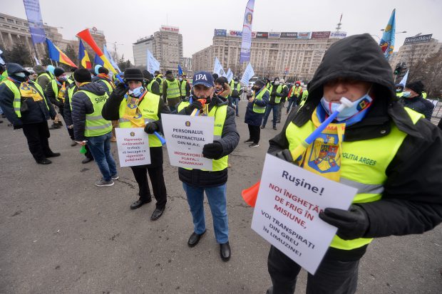 Florin Cîțu: „Îmi aduc aminte de protestul poliţiştilor, în stradă toţi, supăraţi. Nu i-am mai văzut să spună ceva despre cazul de la Oneşti”