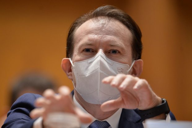 Cîțu anunță în Parlament un nou maxim al pandemiei: 15.000 de infectări și 250 de decese. Bilanțul oficial, încă așteptat