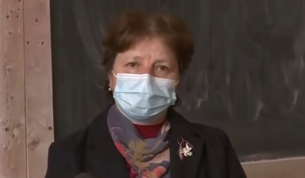 Prima reacţie a învăţătoarei  acuzată că a refuzat mărțișorul unui elev: „Cuvântul urât nici n-a existat în exprimarea mea”