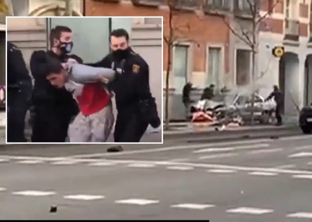 VIDEO | Polițiști aplaudați când arestează un român, la Madrid. A furat o Honda, a lovit 4 agenți și-o gravidă și a fost scos în pumni din mașină