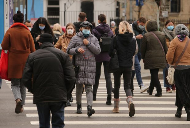 Rata de incidenţă a cazurilor COVID în Bucureşti continuă să crească. A trecut de pragul de 34 de cazuri la mie