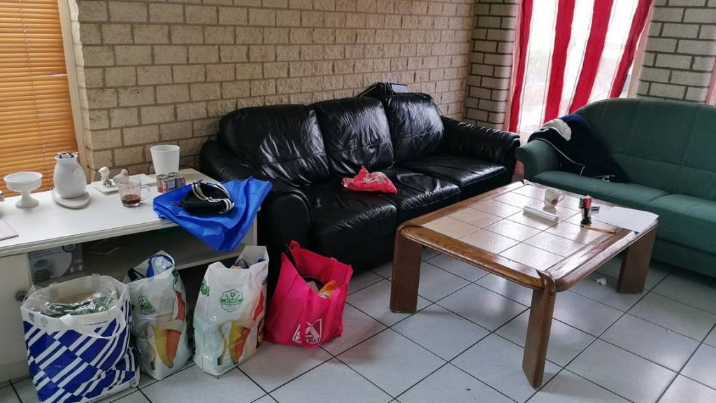 Opt români dispăruți fără urmă, după ce au fost găsiți în condiții mizere, într-o casă de vacanță unde-i cazase angajatorul din Olanda