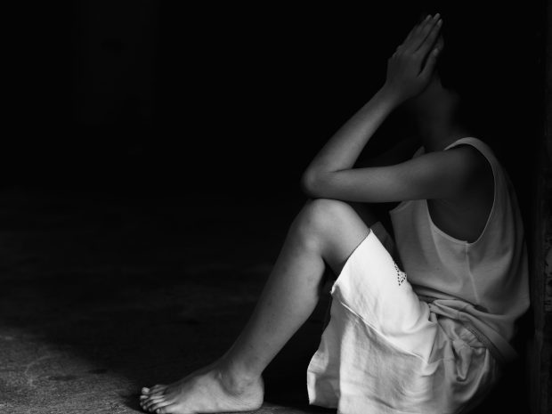 Fată de 13 ani din Timișoara, abuzată sexual de ambii părinți, în ultimii cinci ani. Mama și tatăl au fost reținuți