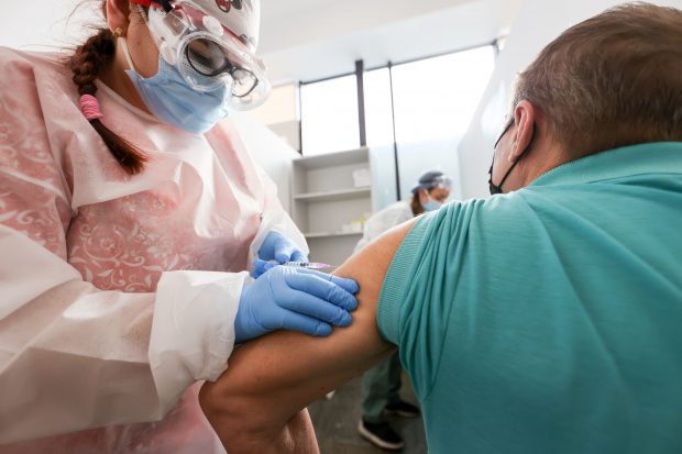 Câți români s-au vaccinat în prima zi de la ridicarea restricțiilor