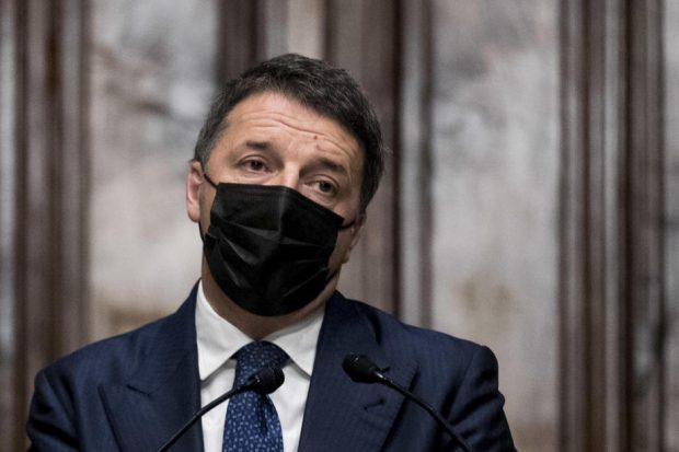 Matteo Renzi, fostul premier din Italia, a primit un plic anonim cu două gloanțe. „Mergem înainte cu curaj”