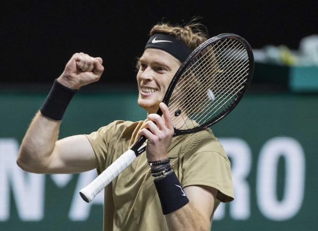 Mesajul de solidaritate cu Ucraina al rusului Andrey Rublev. Ce a scris acesta pe o cameră de televiziune, după ce s-a calificat în finală la ATP Dubai