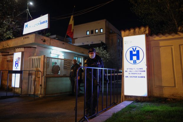 Un bărbat a cărui soție murise de COVID cu o zi înainte, adus decedat la Spitalul „Victor Babeș”