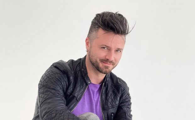 Imagine Stire Tavi Clonda va juca într-un serial. „Eu am terminat scena de filmat” | 2review.ro