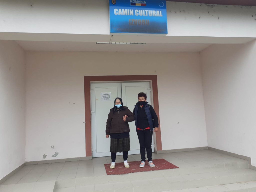 REPORTAJ. În satul lui Valeriu Gheorghiță, oamenii se mândresc cu „Vali”, dar se lasă așteptați la vaccinare