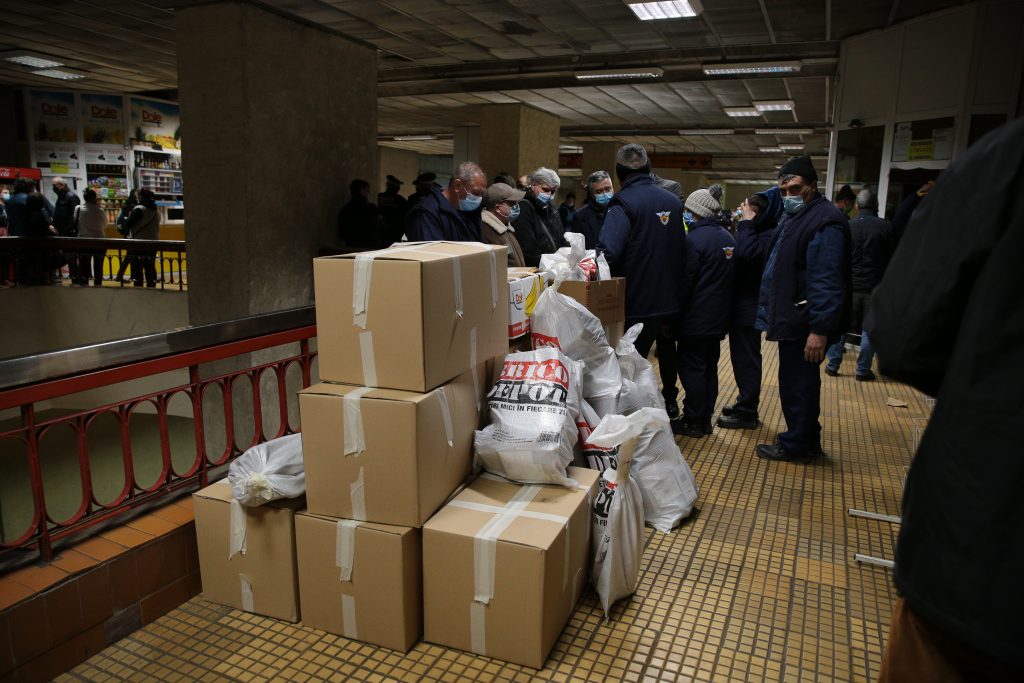 REPORTAJ. Cronica unei lupte inegale: om vs chioșc. Cum a ajuns directorul Metrorex să pună mâna pe rangă