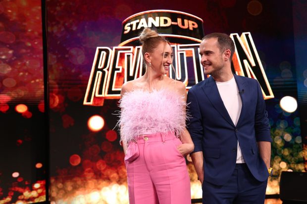 Imagine Stire „Stand-up Revolution”, noua emisiune de la Antena 1. Cine sunt prezentatorii | 2review.ro