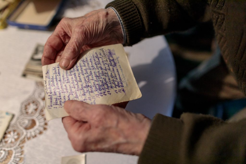 Veteranul Gheorghe Cotos și-a notat pe hârtie toate amintirile din război