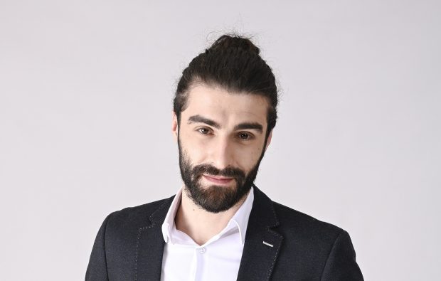 Imagine Stire Cine este Daniel Nuţă, actorul care se alătură distribuţiei serialului „Adela”, de la Antena 1 | 2review.ro