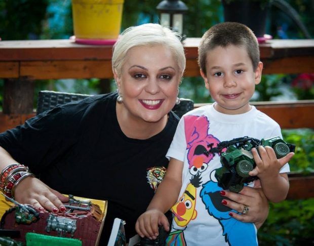 Imagine Stire Fiul Monicăi Anghel, sinceritate debordantă la 10 ani: „Mie nu îmi place ce cântă mama” | 2review.ro