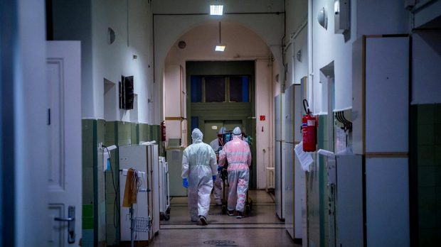 Bilanț COVID, azi 21 iulie. O nouă zi cu peste 7.000 de cazuri în noul val. Trei decese în ultimele 24 de ore