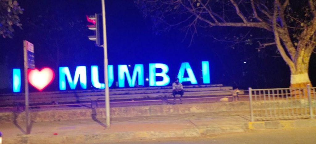 poza-ioana-mumbai-1024x468.jpeg