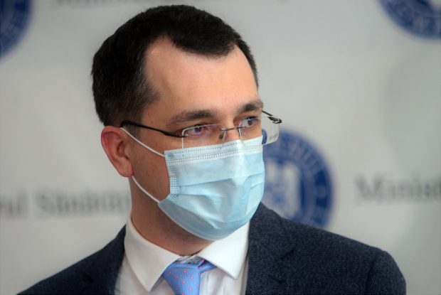Vlad Voiculescu îi răspunde lui Cîțu și publică strategia de vaccinare care includea și agențiile de publicitate din țară