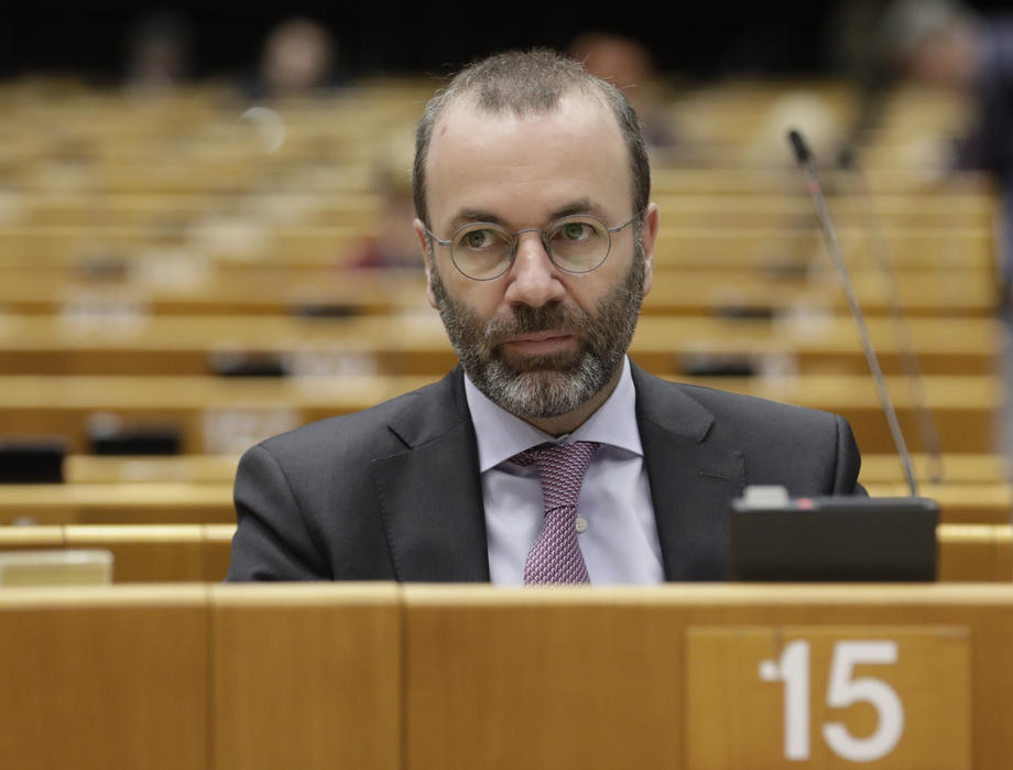 Apelul liderului Partidului Popular European către miniștrii UE: „Interziceți zborurile din India”