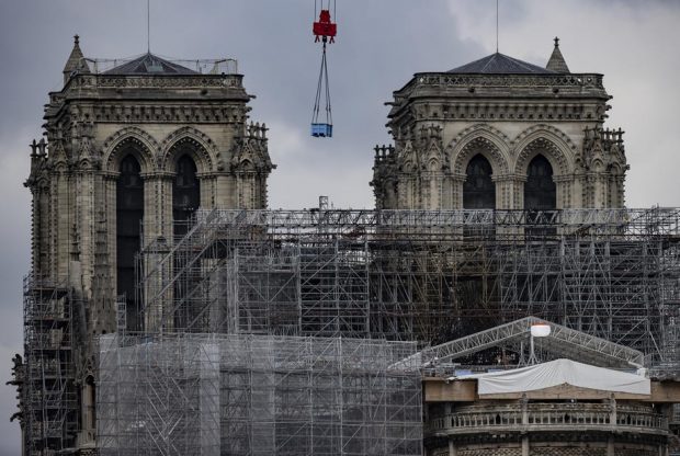 Peste 840 de milioane de euro, donați pentru refacerea catedralei Notre Dame
