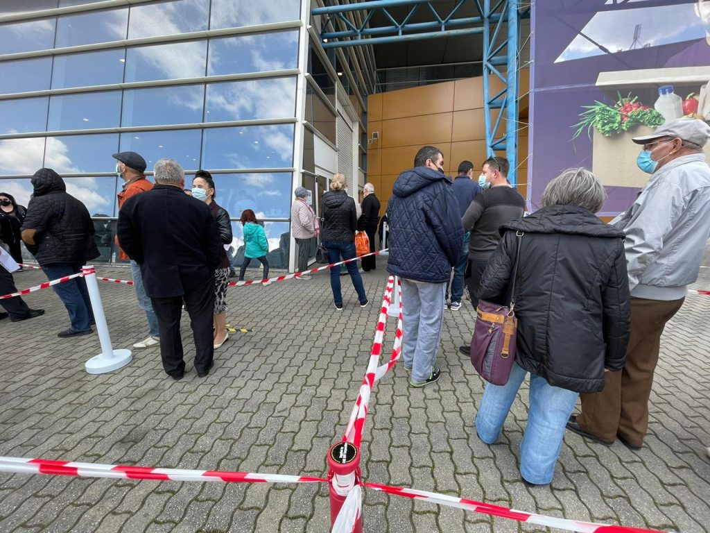 Timișoara a dat startul „maratonului vaccinării”. Peste 1.000 de oameni au fost imunizați în primele 7 ore