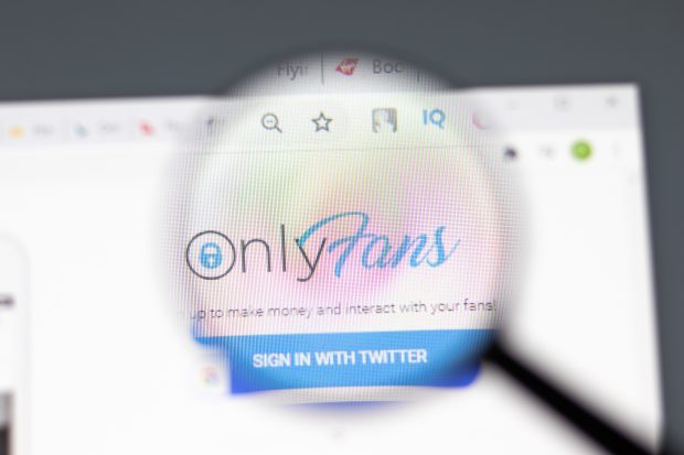 Creator de conținut pe OnlyFans, condamnat la închisoare, în Singapore, pentru că a folosit platforma, în ciuda interdicțiilor