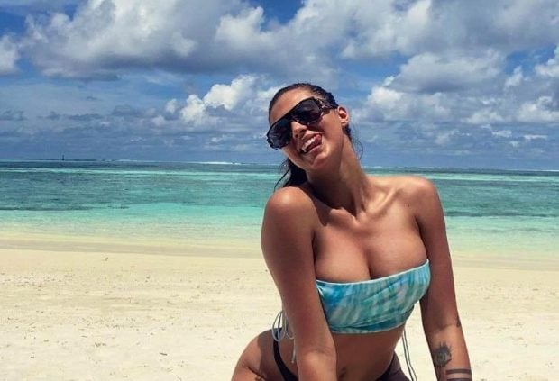 Antonia a încins atmosfera în costum de baie, pe plaja din Maldive. Ce poze i-a făcut Alex Velea