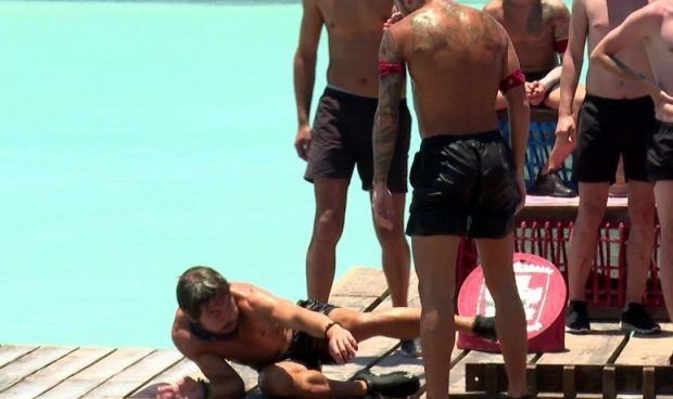 Imagine Stire Albert Oprea, lovit și jignit de Sebastian la „Survivor România”. „Ești cel mai fals de aici!” | 2review.ro