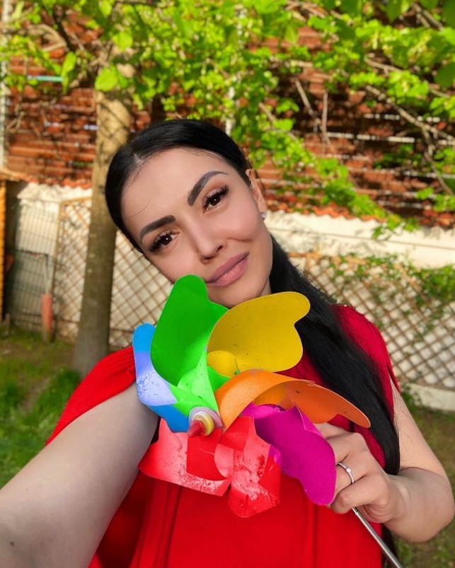 Reacția Andreei Mantea după ce s-a zvonit că ar fi însărcinată cu al doilea copil. „Am o afecțiune”
