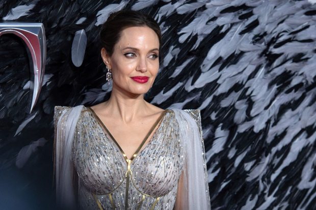 Imagine Stire Motivul pentru care Angelina Jolie nu are iubit la 45 de ani. „Sunt singură de mult timp” | 2review.ro