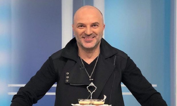 Imagine Stire Cu ce se ocupă și cum arată acum soția lui Dan Capatos. Rar apar împreună | 2review.ro