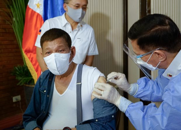 Președintele din Filipine a cerut arestarea nevaccinaților care încalcă ordinele de a rămâne acasă