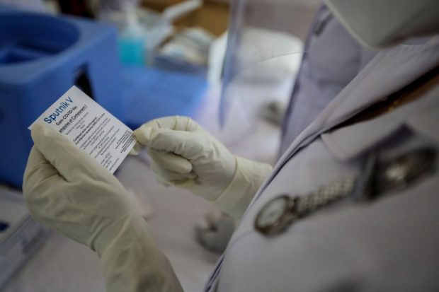 Valeriu Gheorghiță: Românii vaccinați în afara țării cu seruri nerecunoscute se pot imuniza și cu cele autorizate în UE