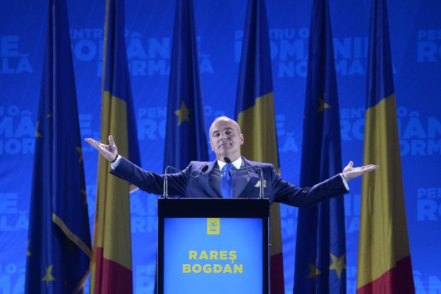 Rareș Bogdan îi cere lui Marius Budăi să vină cu soluții pentru creșterea pensiilor: Să nu mai stea toată seara să mintă pensionarii cu plânsete de crocodil