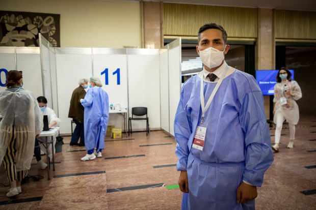 Valeriu Gheorghiţă: Vaccinul antigripal se poate administra în aceeași zi cu cel anti-COVID