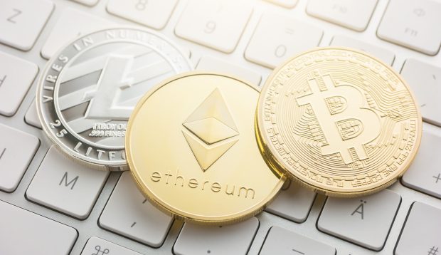 Bitcoin s-a devalorizat cu 22% în doar 24 de ore. Ether, în scădere cu 10%