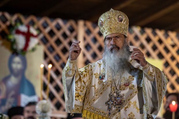 Primarul Constanţei i-a amintit arhiepiscopului Teodosie că mai are o lună să defiinţeze o biserică ridicată ilegal