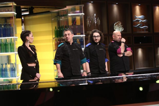 Imagine Stire Eliminare neașteptată la „Chefi la cuțite”. Unul dintre cuțitele de aur a plecat acasă | 2review.ro