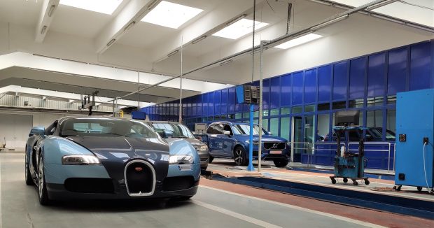 Un Bugatti Veyron, înmatriculat la RAR Grivița: „Când a fost produs, costa în jur de două milioane de dolari”