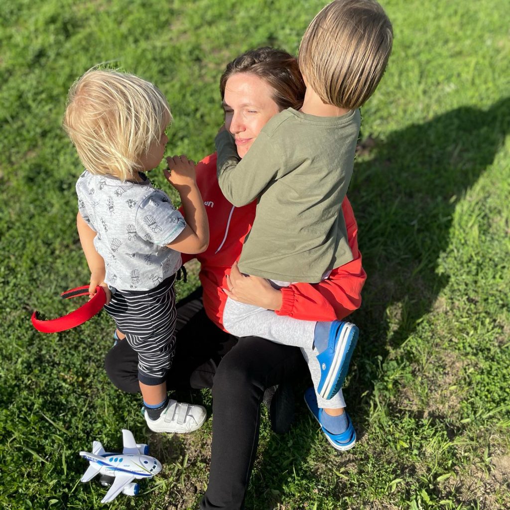Adela Popescu, temeri înainte de a naște al treilea copil. „Emoții mari. Eu am niște complicații”