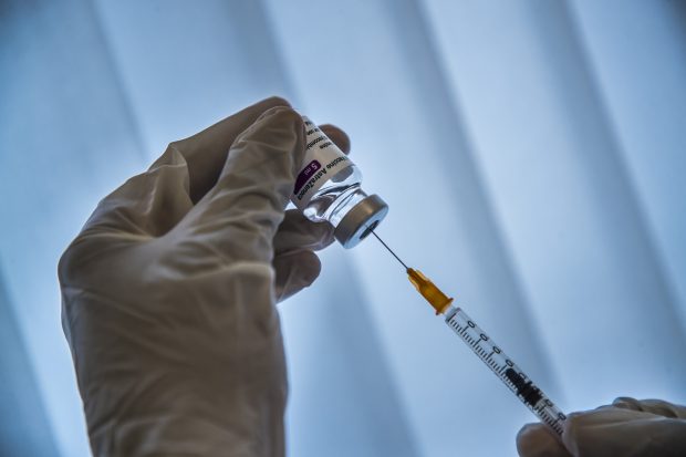 Cocktailul cu anticorpi împotriva COVID de la AstraZeneca are o eficacitate de 83% în prevenirea bolii