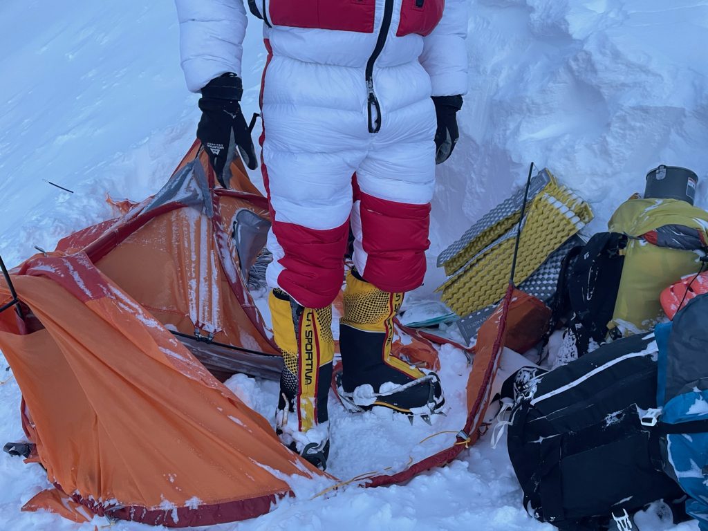 Interviu cu Horia Colibășanu despre costurile și riscurile alpinismului: „Toți sunt obsedați: Vârful, vârful!”