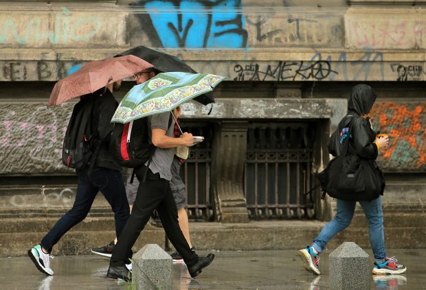 Avertizare meteo: ploi și grindină în mai multe zone din țară