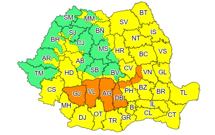 Ploile torențiale continuă, însă vine și canicula. Noi alerte emise de meteorologi
