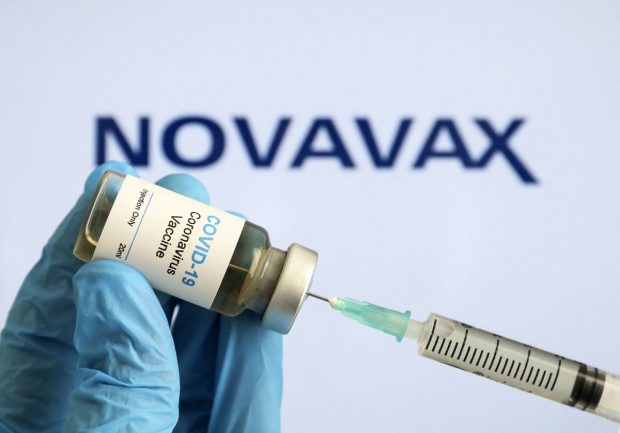Novavax a cerut OMS autorizarea în regim de urgenţă a vaccinului său anti-COVID